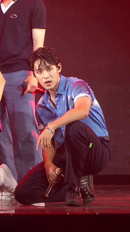 200627 pepsi online showcase intro + hit